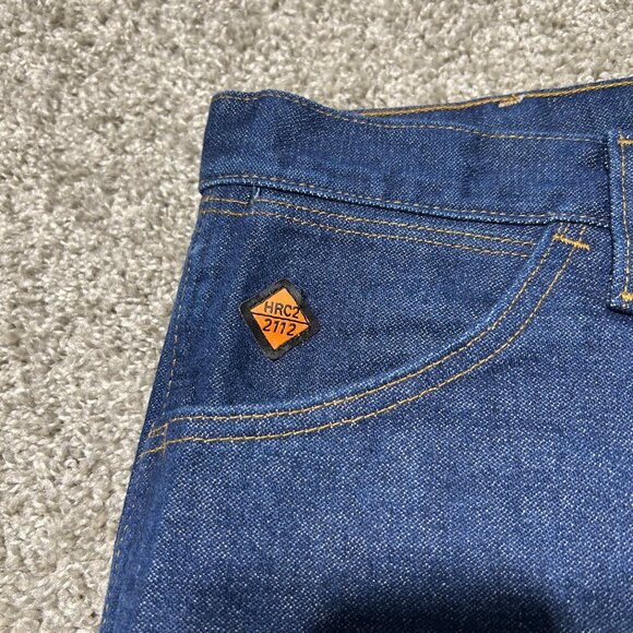 Wrangler Men Size 33X30 Blue Flame Resistant 13 Original Fit Denim Jeans - Picture 4 of 15